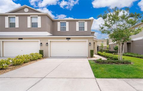 Townhouse in ORLANDO FL 15233 PACEY COVE DRIVE.jpg