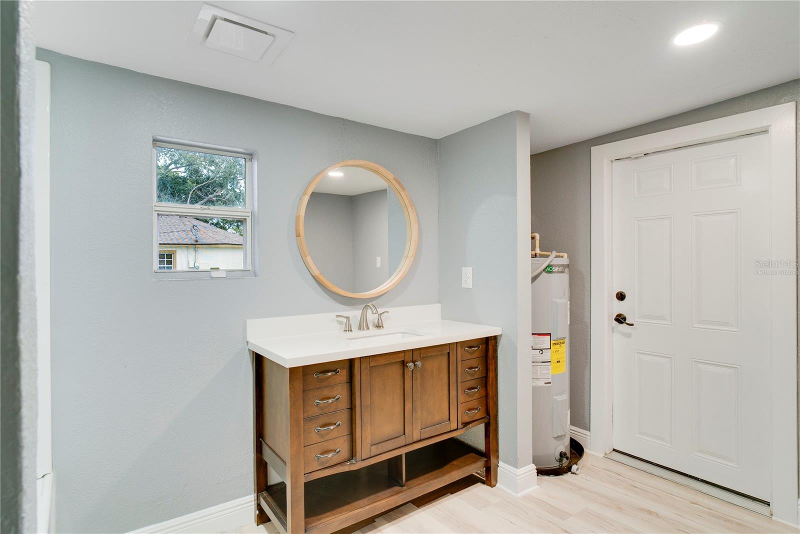 SOLOMON SUB - Residential