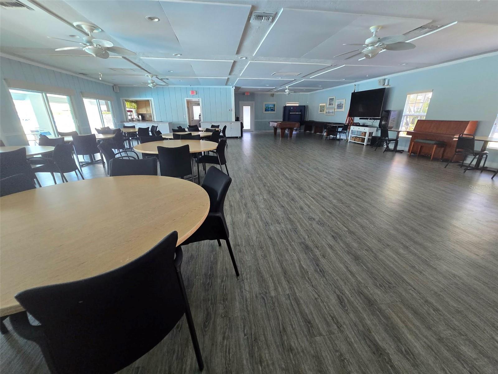 STRATHMORE RIVERSIDE III - Residential