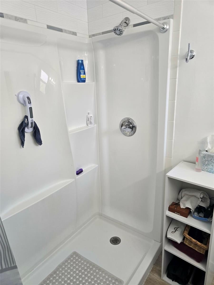 STRATHMORE RIVERSIDE III - Residential