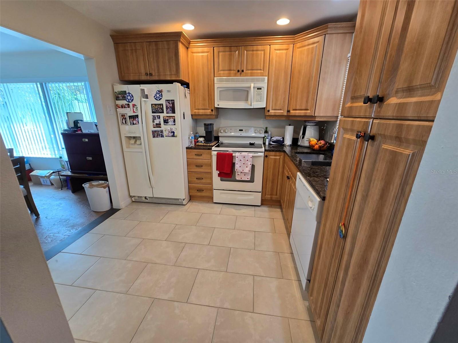 2321 CANALBLUFF PLACE V296