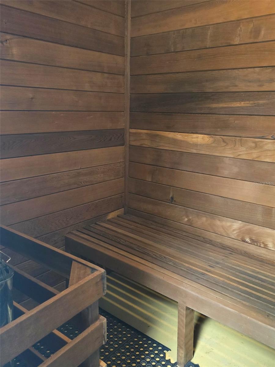 STRATHMORE RIVERSIDE III - Residential