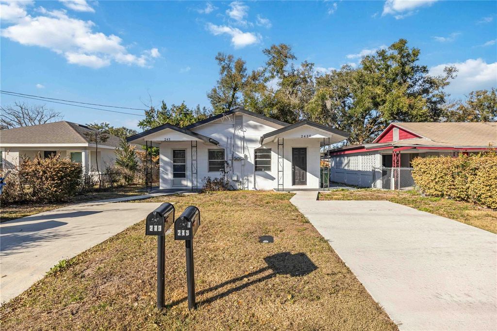 Photo of 243 Avenue L NE, Winter Haven, FL 33881 (MLS # K4903278)