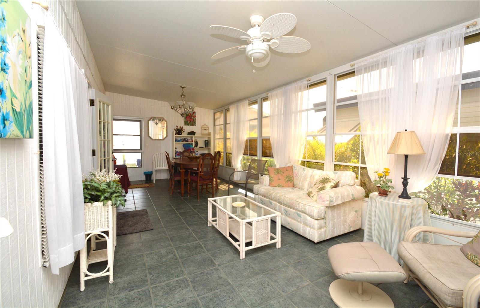 COUNTRY CLUB ESTATES - Residential