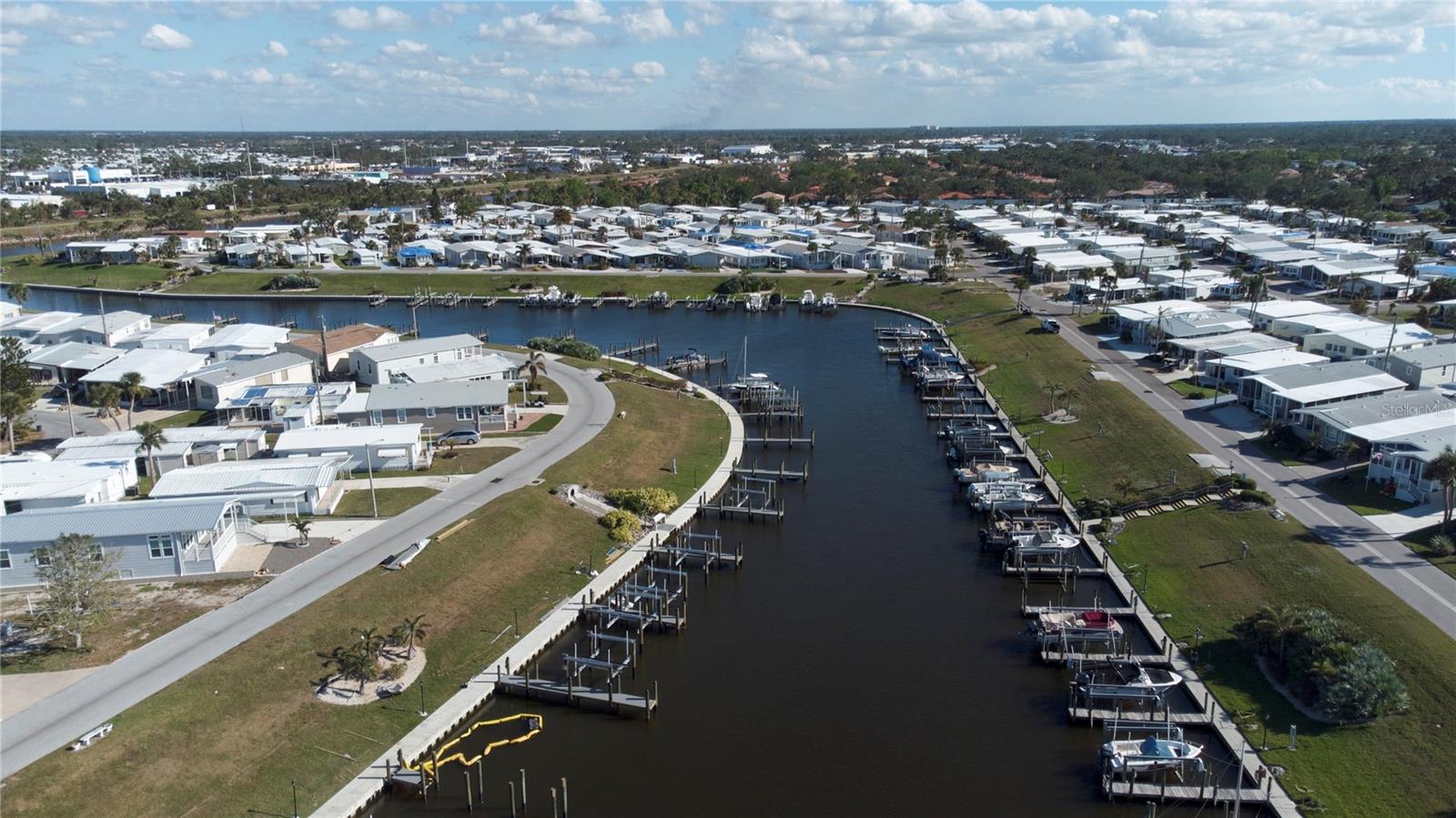 COUNTRY CLUB ESTATES - Residential