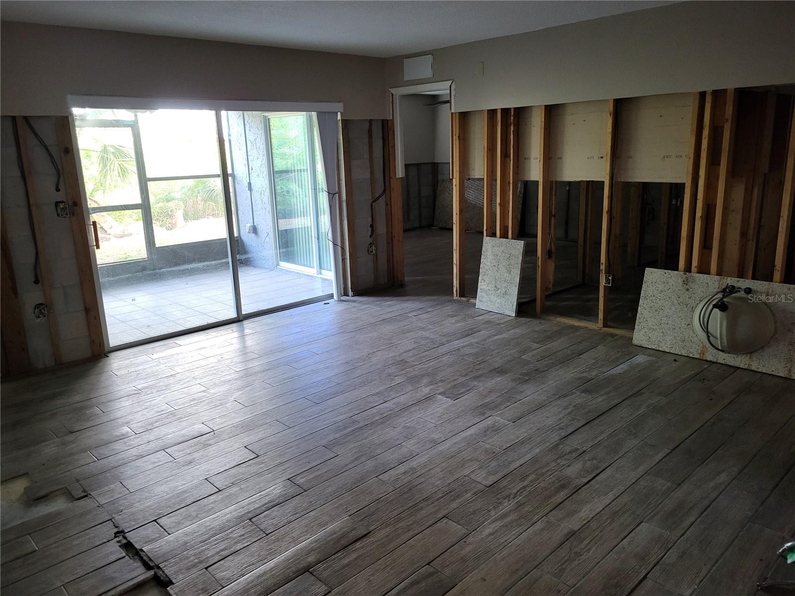 GULF HARBORS WOODLANDS - Residential