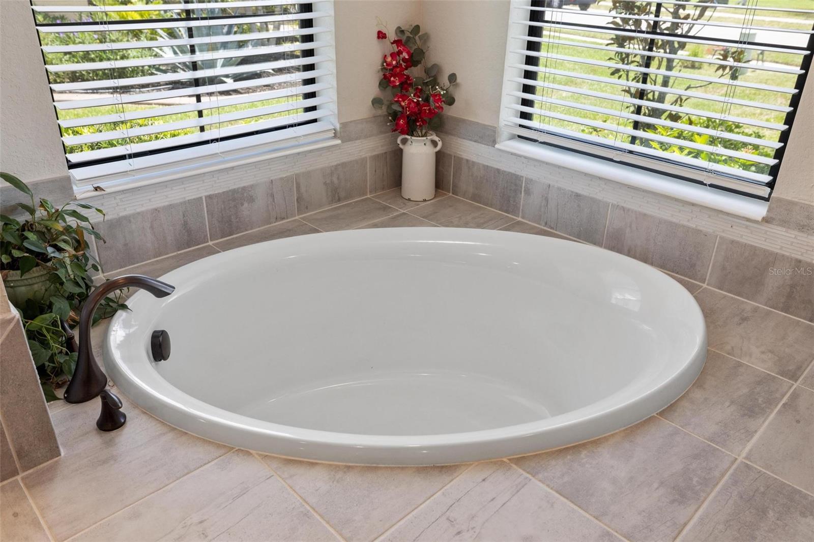 GRAN PARADISO PH 1 - Residential