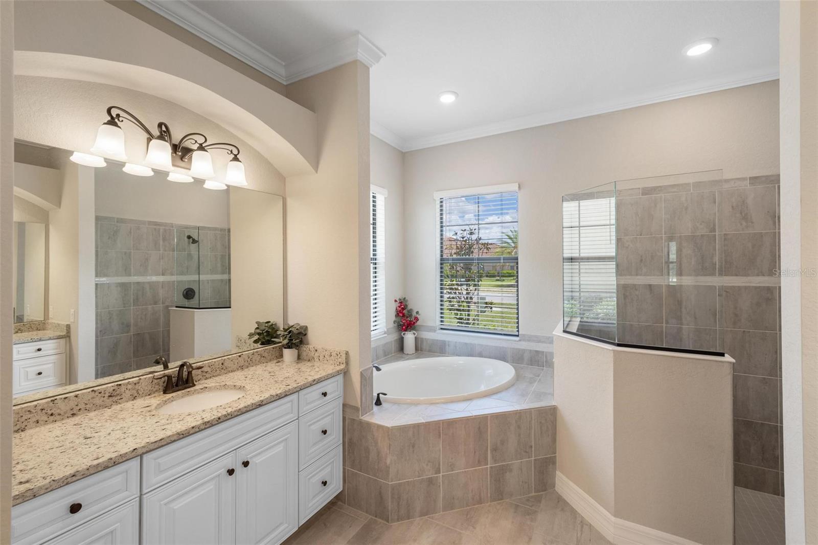 GRAN PARADISO PH 1 - Residential