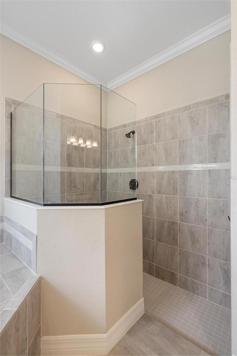 GRAN PARADISO PH 1 - Residential