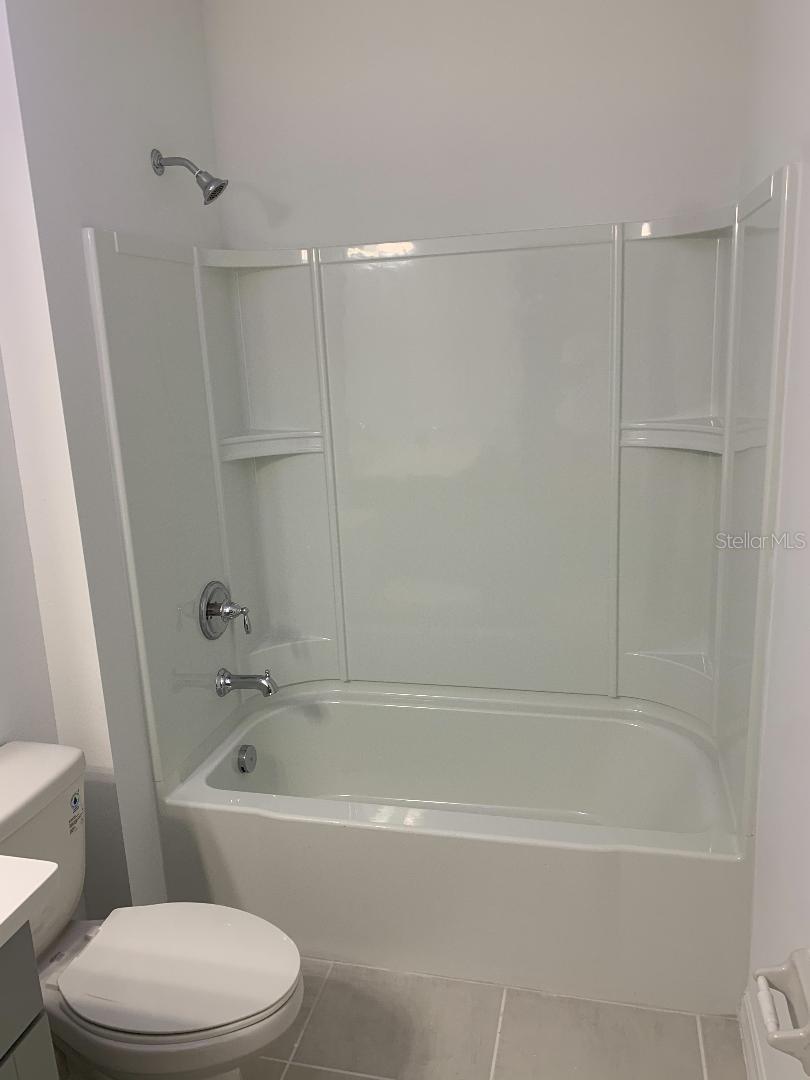 TIERRA DEL SOL EAST PH 2 - Residential Lease