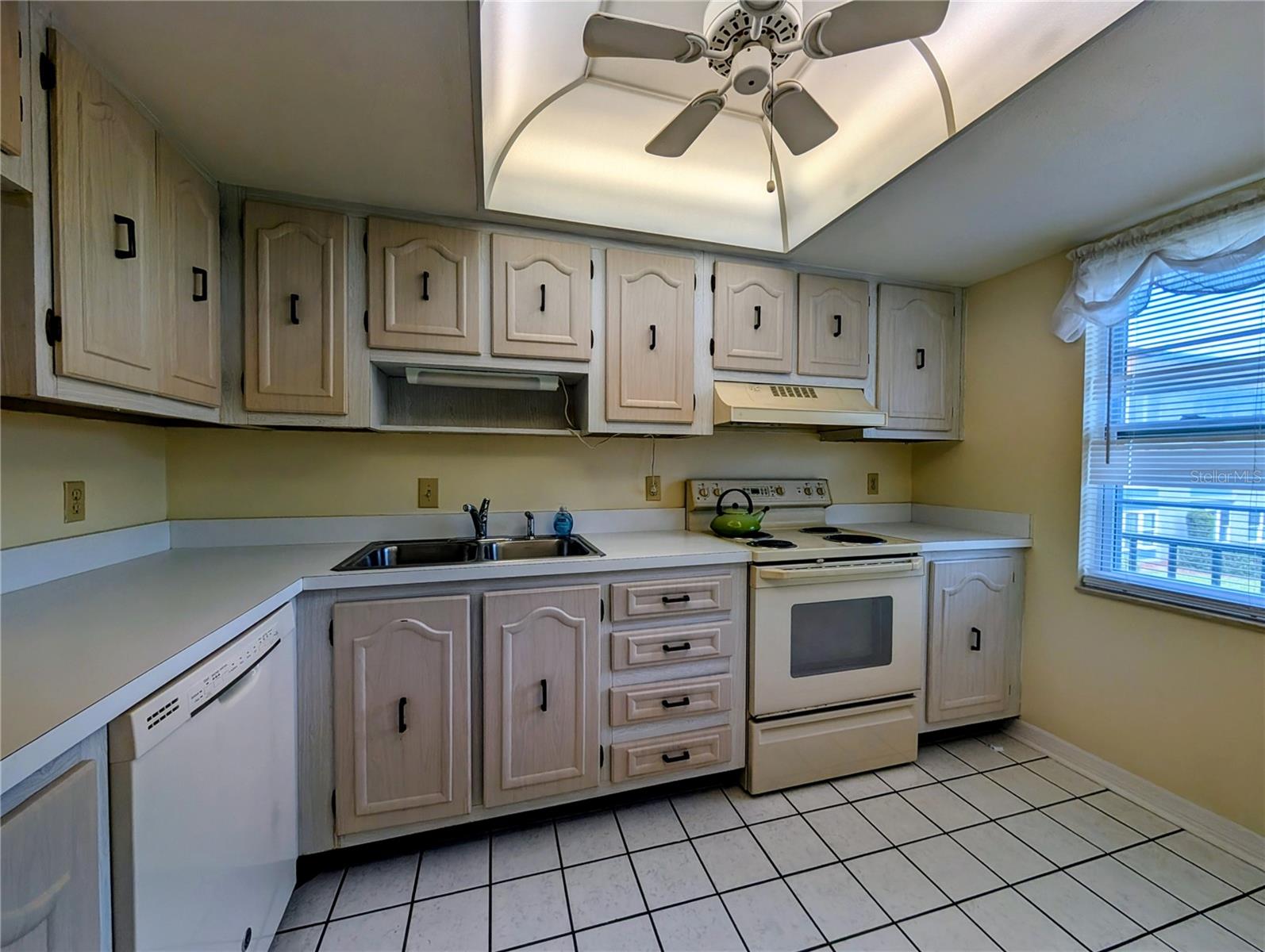 IMPERIAL HARBOURSPHASES 01 & 02 - Residential