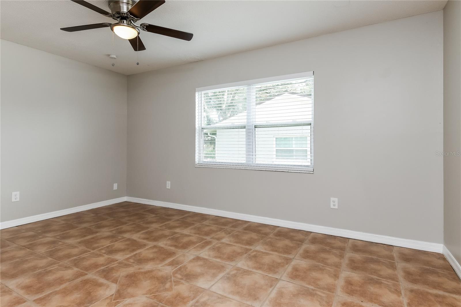 SIESTA HILLS - Residential Lease