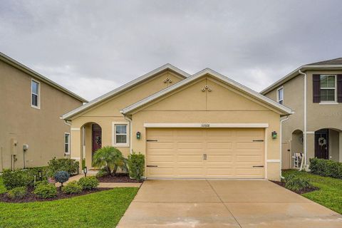 Photo of 32668 Abby Lax Lane, Wesley Chapel, FL 33543 (MLS # L4958333)