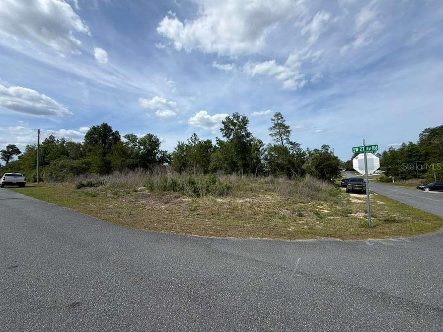 Prime infill opportunity in Marion Oaks Unit 3, ideal for developers and investors seeking strong demand and straightforward construction. This 92 x 145 ft (0.31acre) high and dry lot is located in a no-HOA community and zoned R-1, allowing for single-family residential development.
Situated on a paved road and within an established neighborhood, the property offers easy access to I-75, shopping, schools, and medical facilities, key drivers for resale and rental appeal. Located in Flood Zone X (low risk), this lot helps minimize development concerns and insurance costs. With continued growth and new construction throughout Marion Oaks, this parcel is great deal