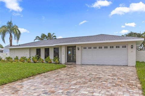 Photo of 1964 Tanglewood Drive NE, St Petersburg, FL 33702 (MLS # TB8399195)