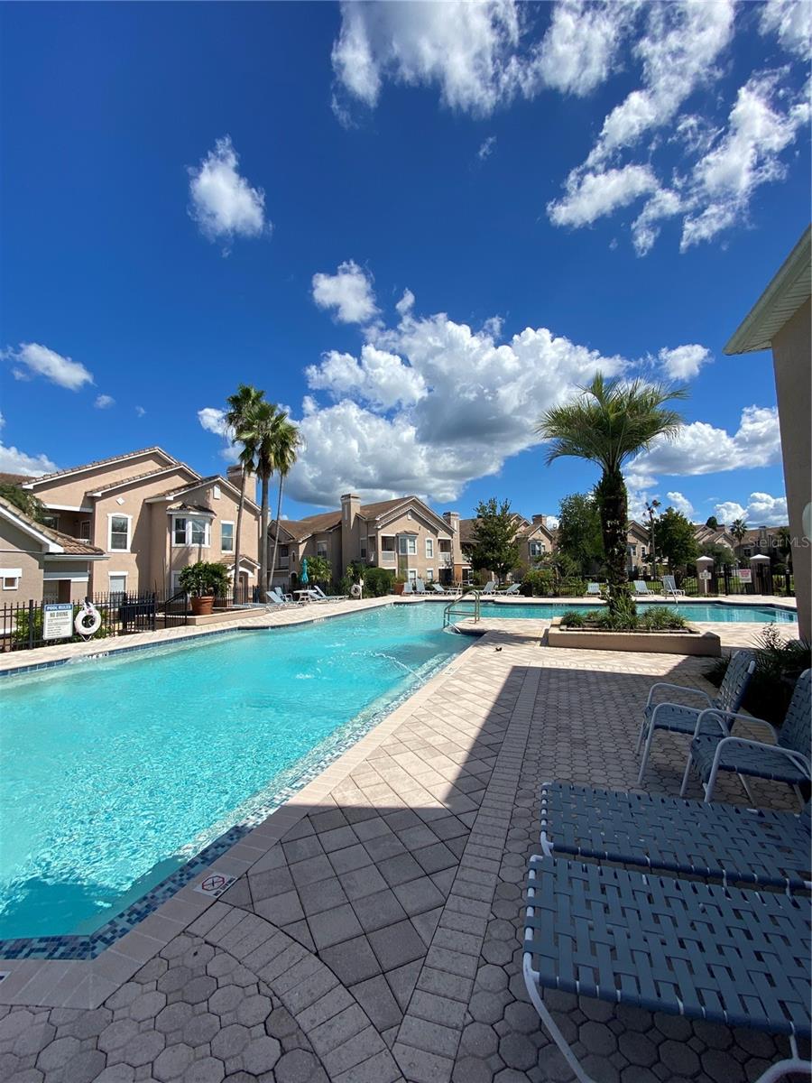 THE VILLAS CONDO - Residential Lease