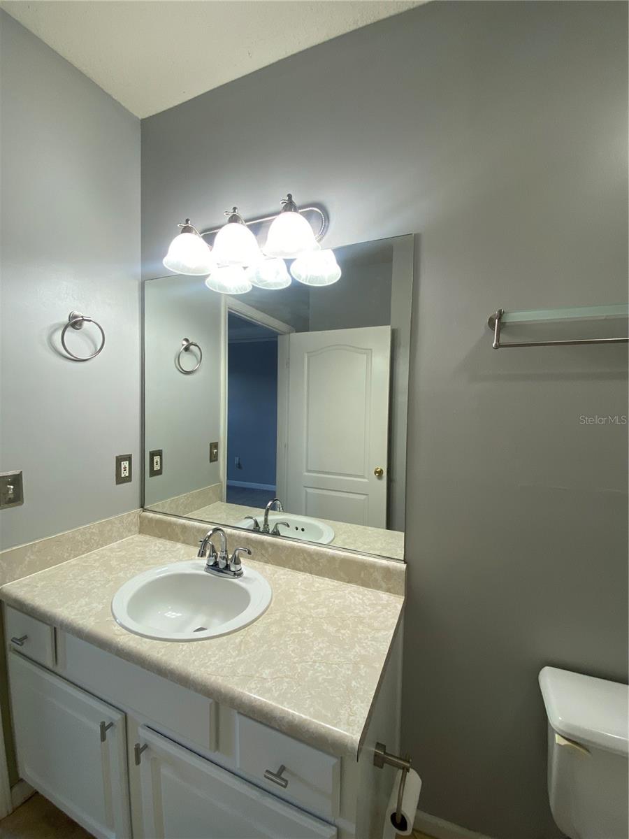 THE VILLAS CONDO - Residential Lease