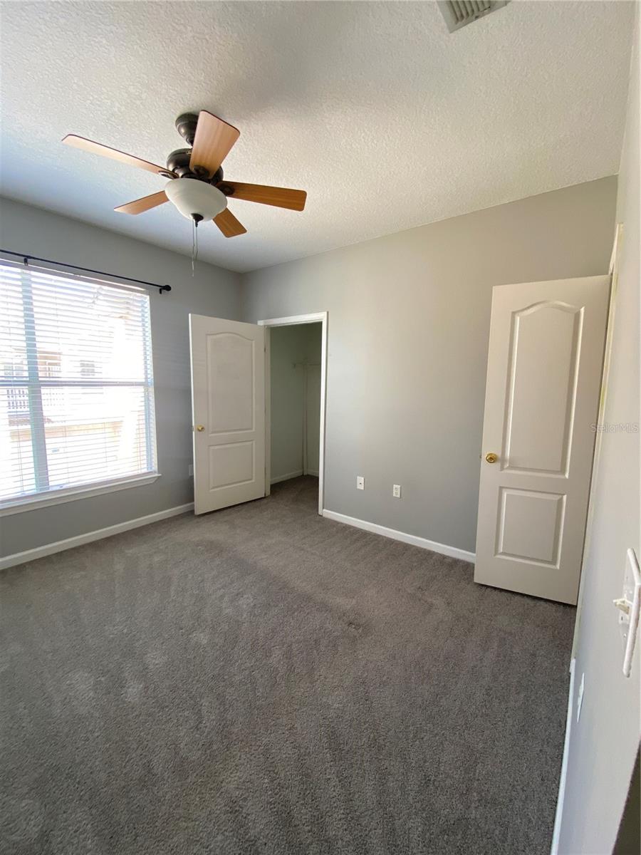 THE VILLAS CONDO - Residential Lease