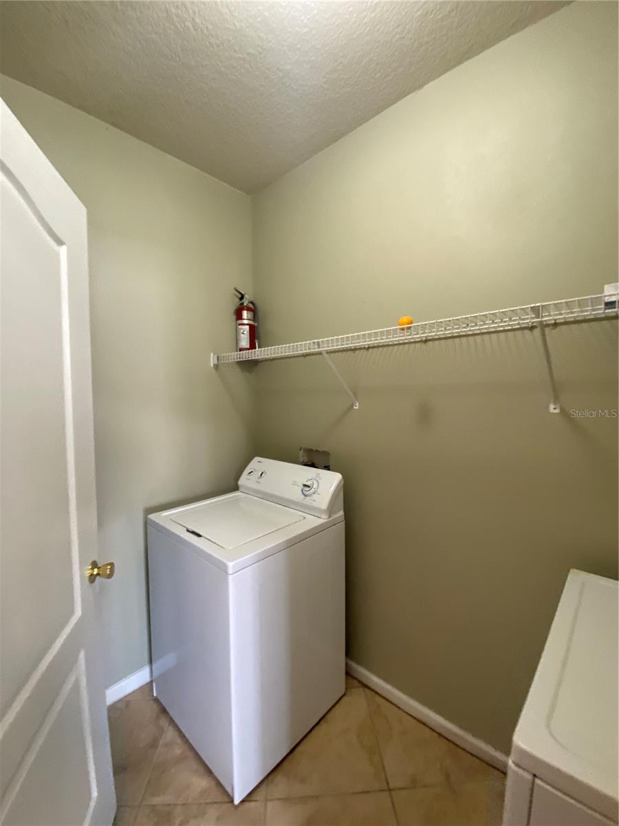 THE VILLAS CONDO - Residential Lease