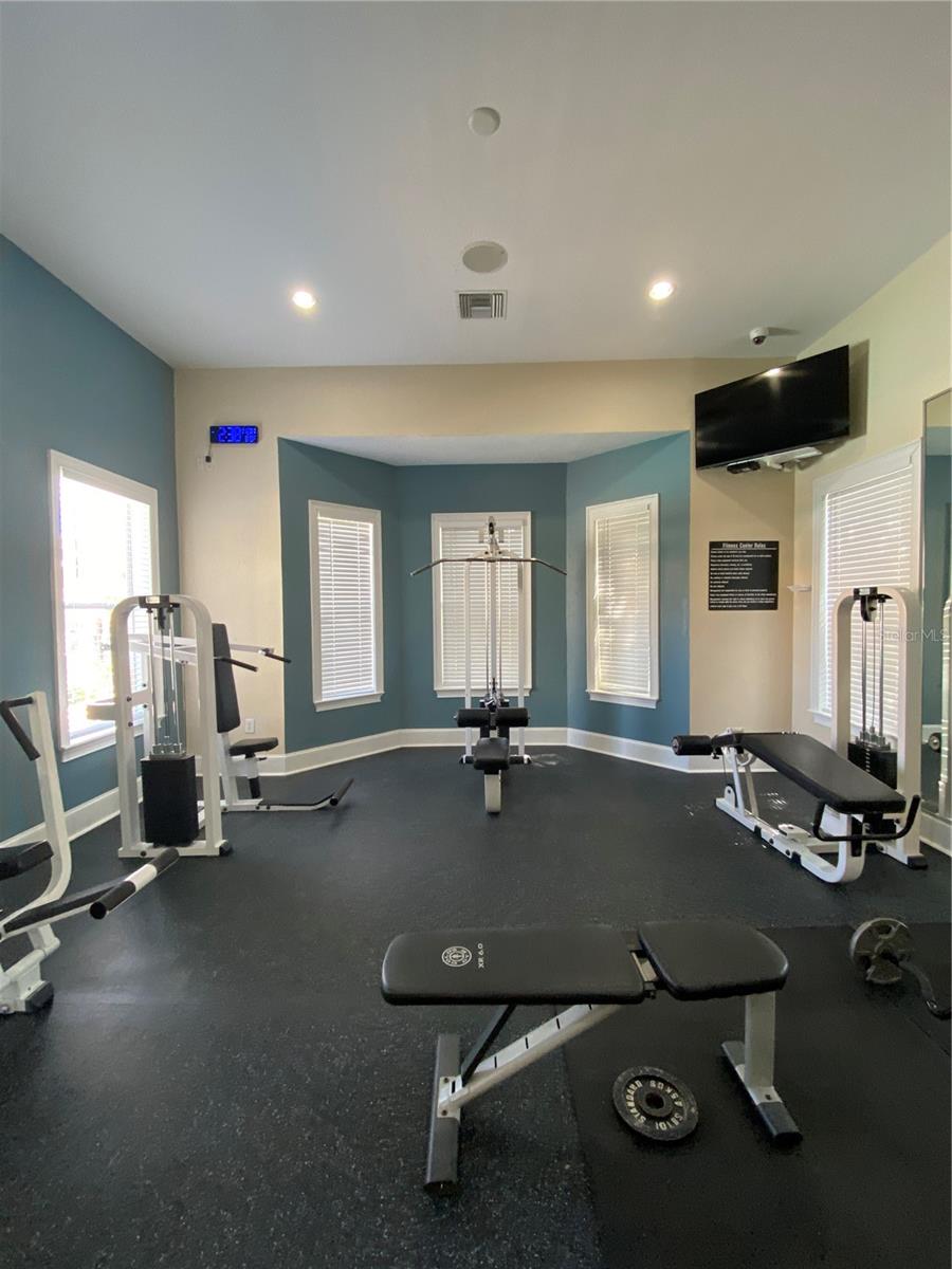 THE VILLAS CONDO - Residential Lease