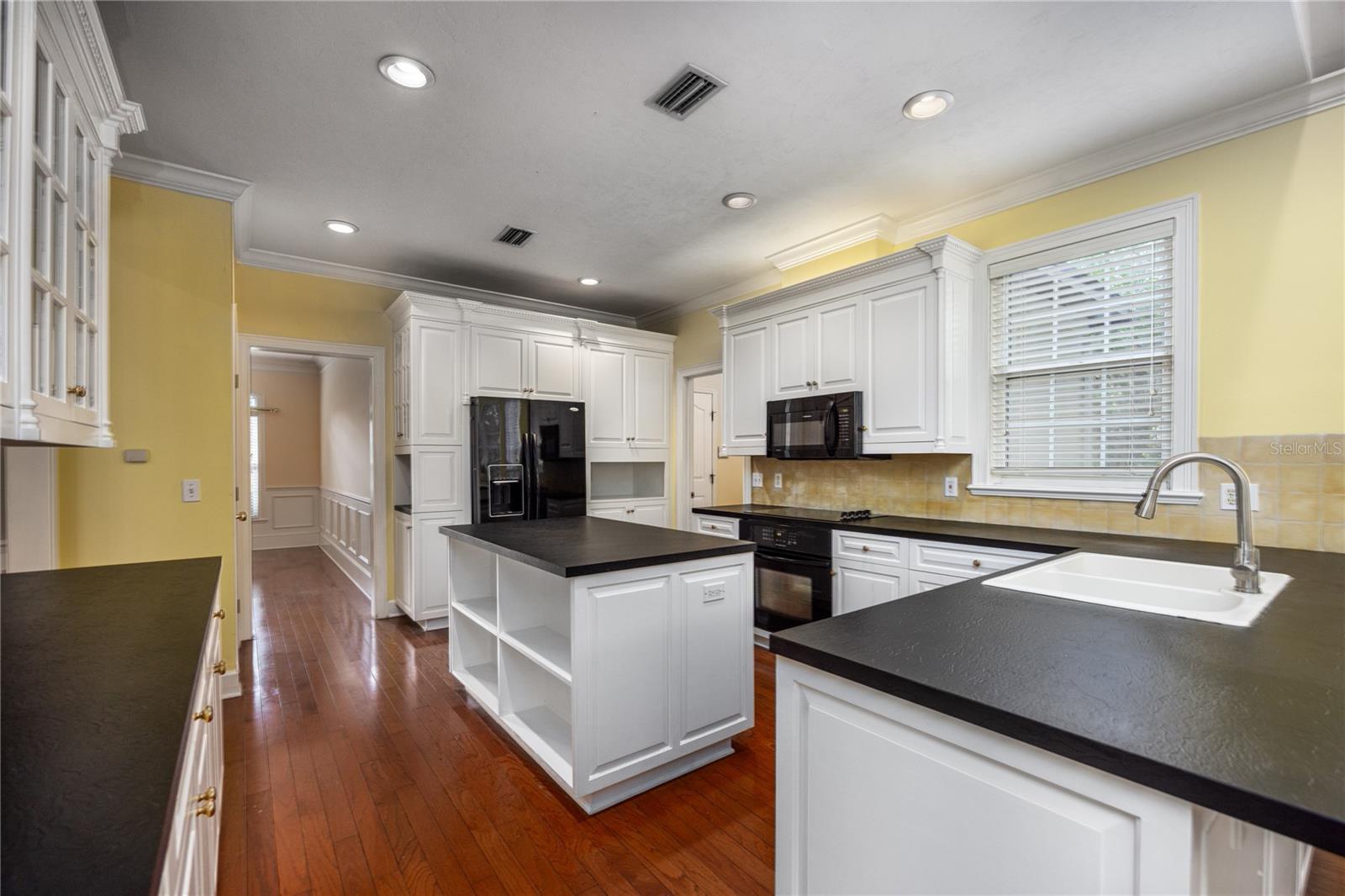HUNTINGTON PH II - Residential