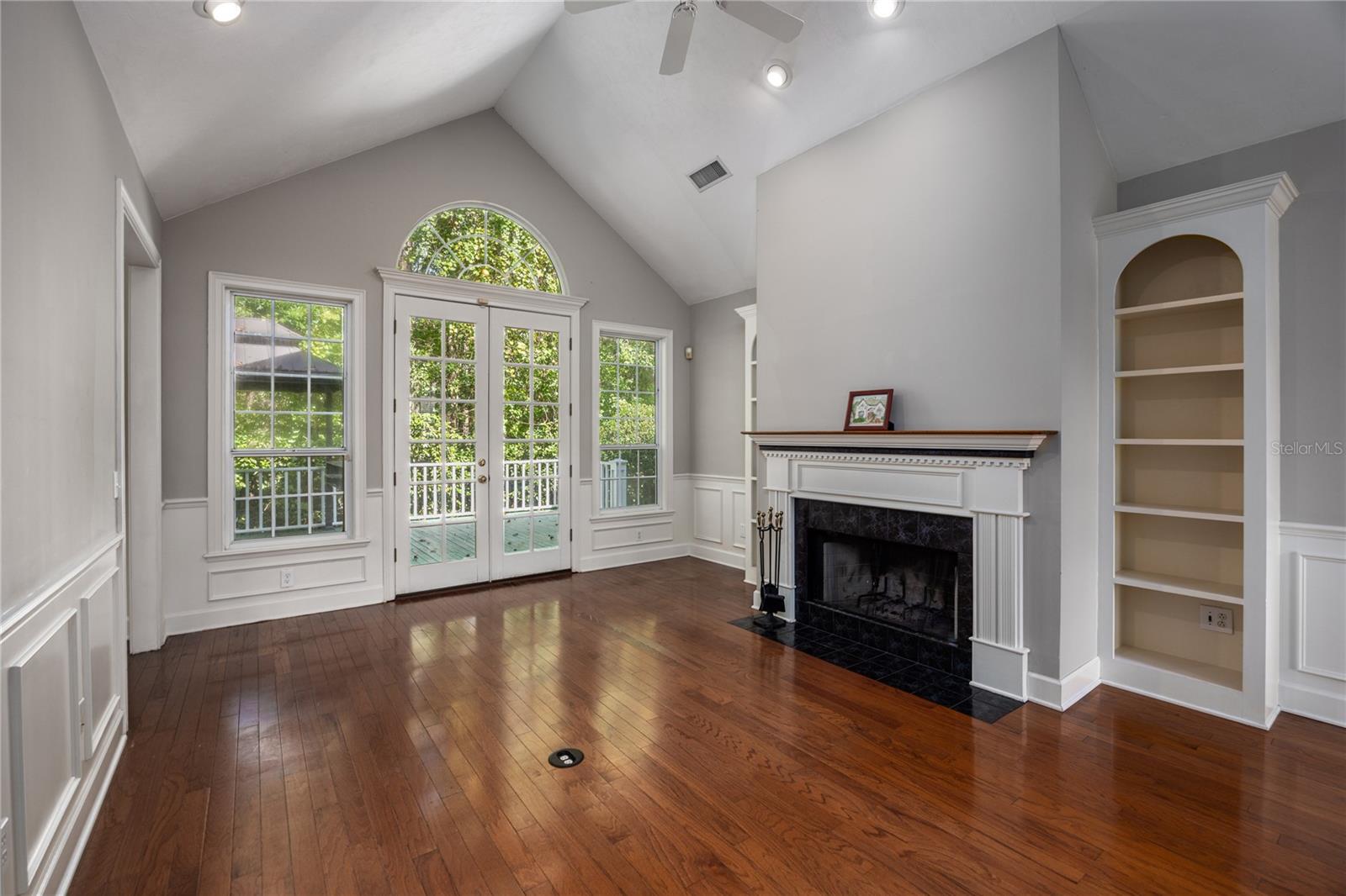 HUNTINGTON PH II - Residential