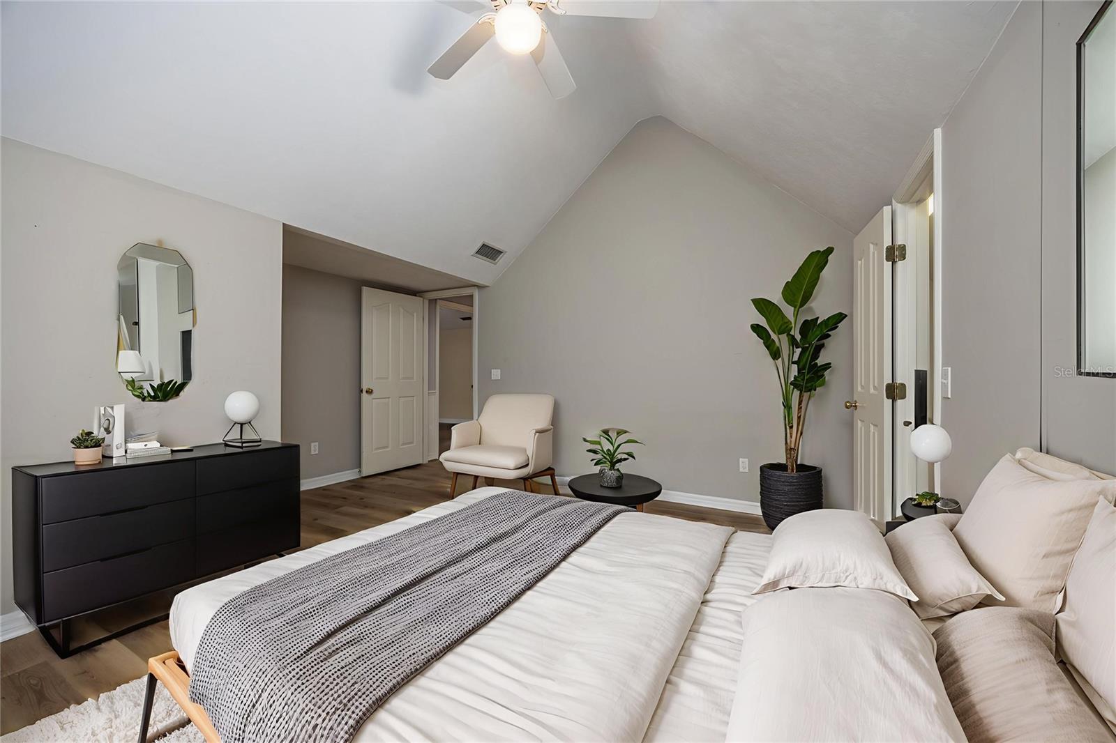 HUNTINGTON PH II - Residential