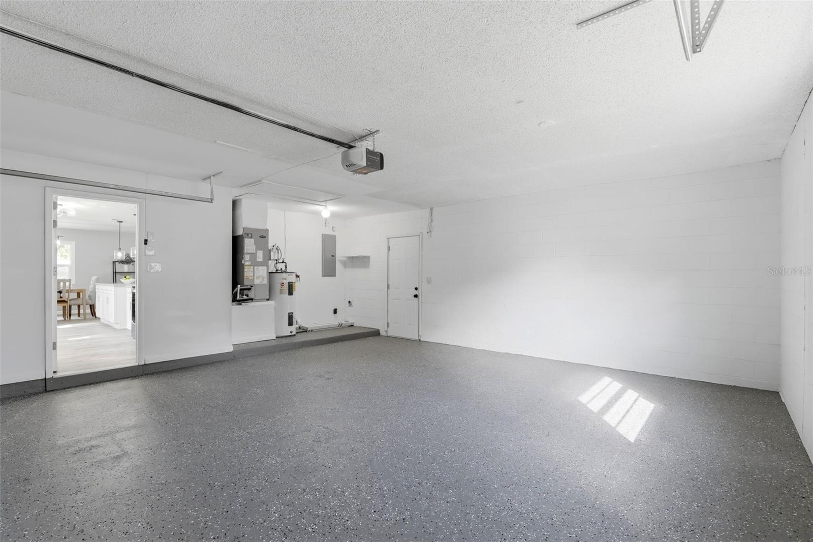 LAKE SEARCY SHORES - Residential