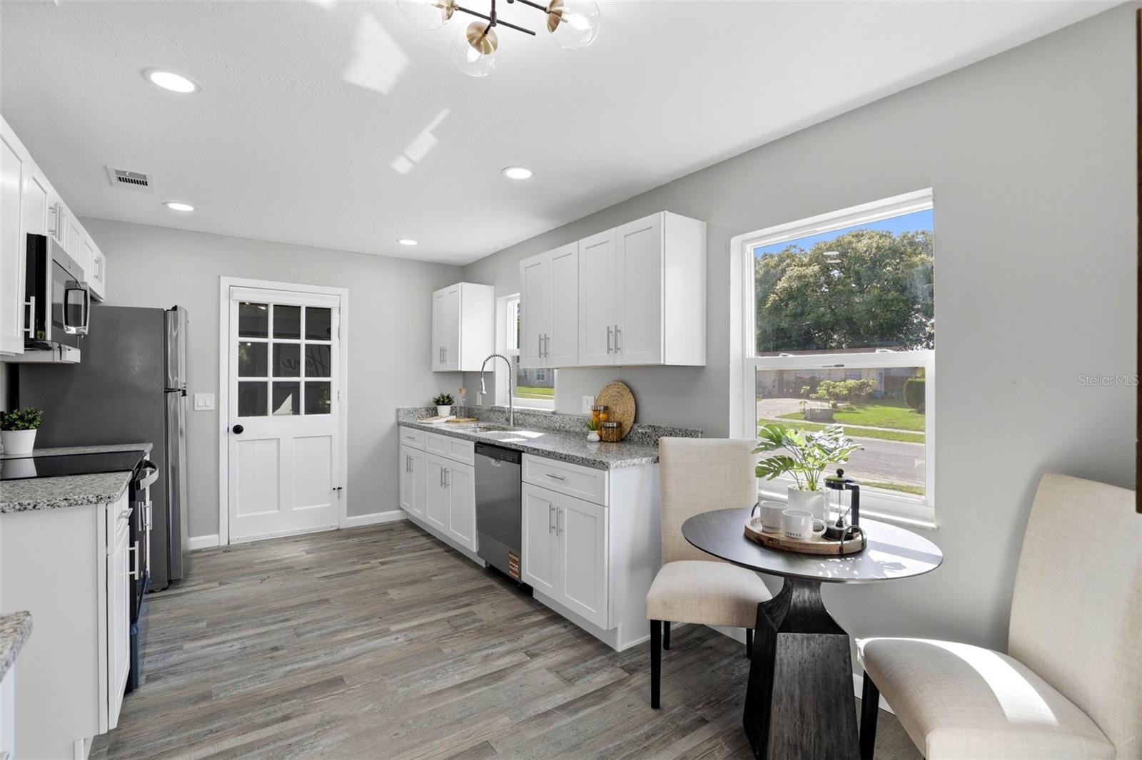 LAKE SEARCY SHORES - Residential