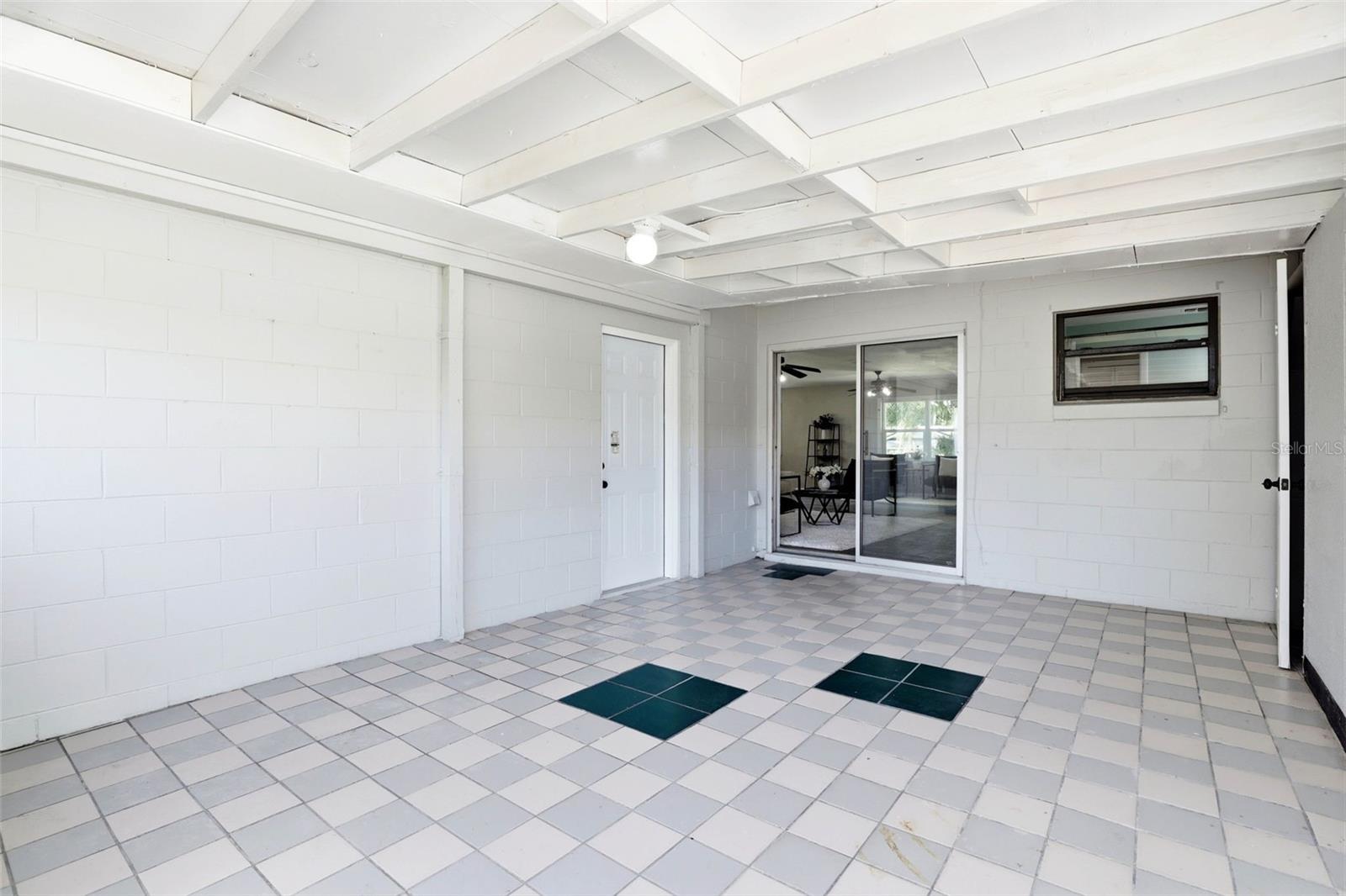 LAKE SEARCY SHORES - Residential