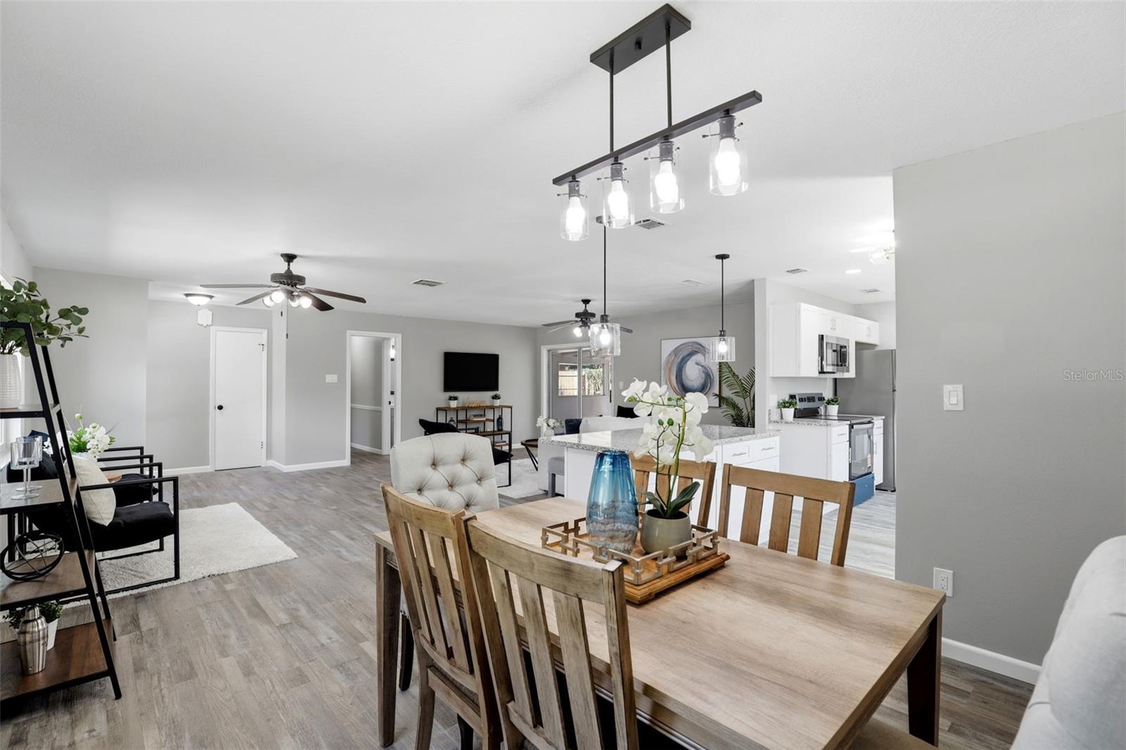 LAKE SEARCY SHORES - Residential