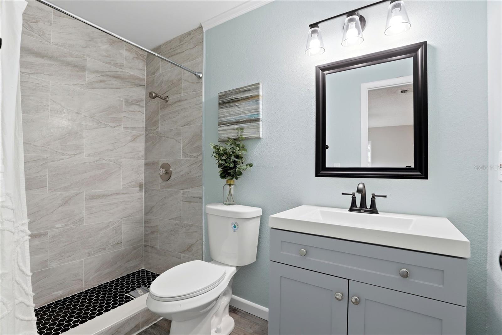 LAKE SEARCY SHORES - Residential