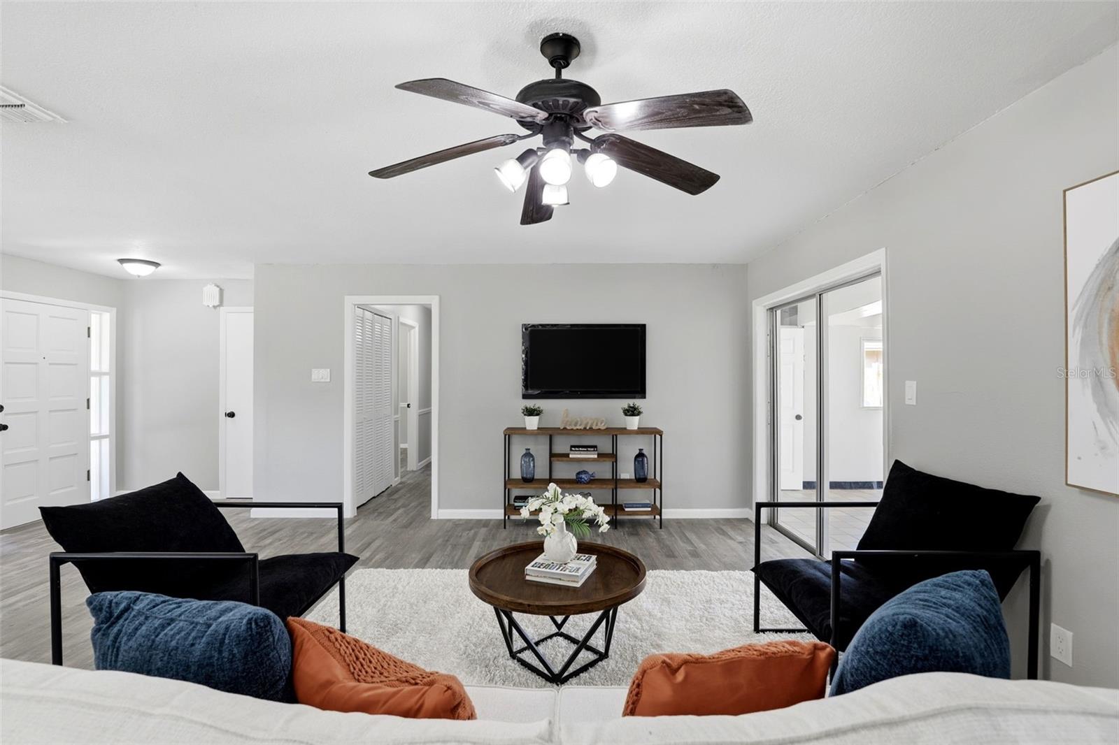 LAKE SEARCY SHORES - Residential