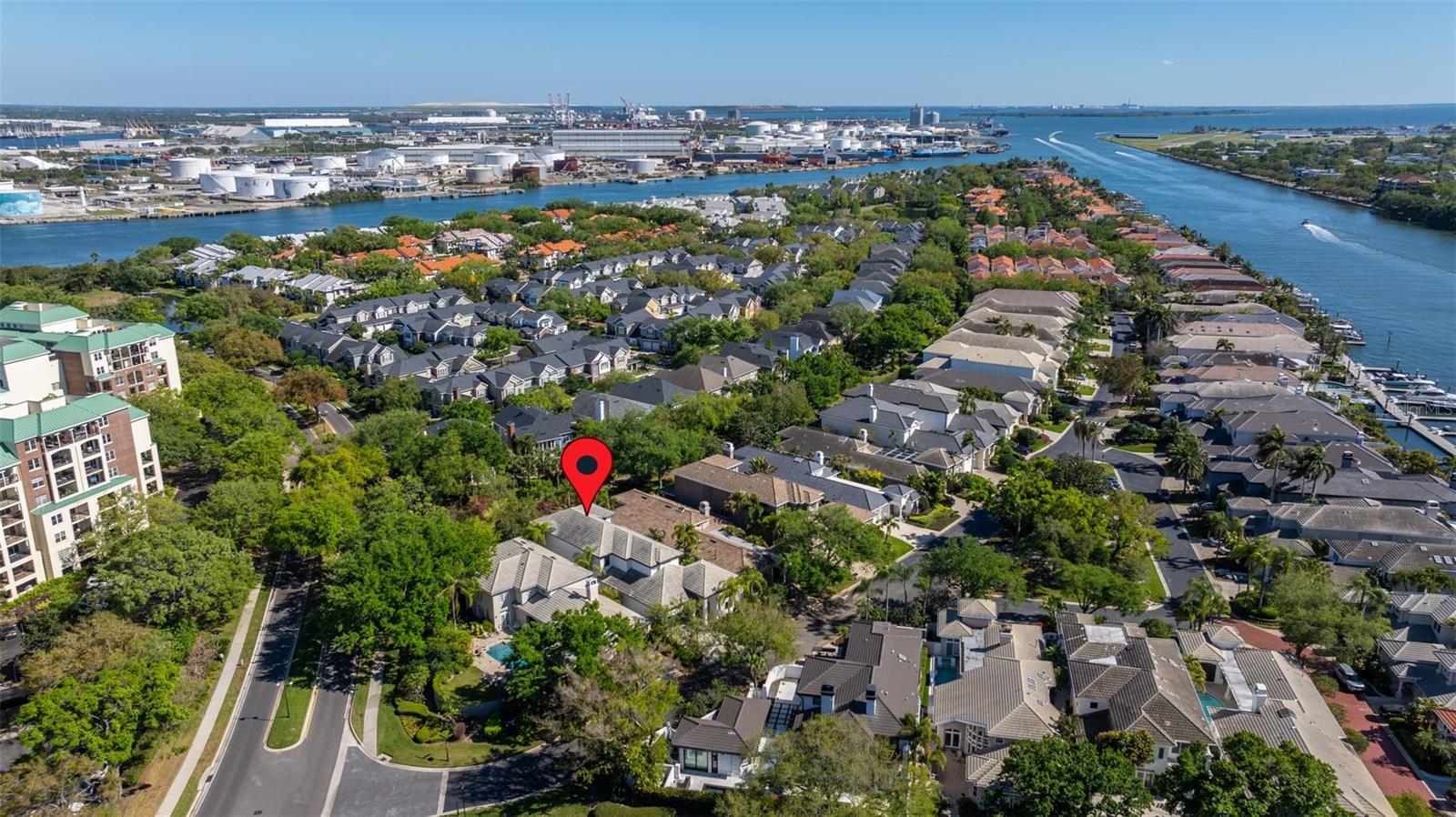 ISLAND HOMES - Residential