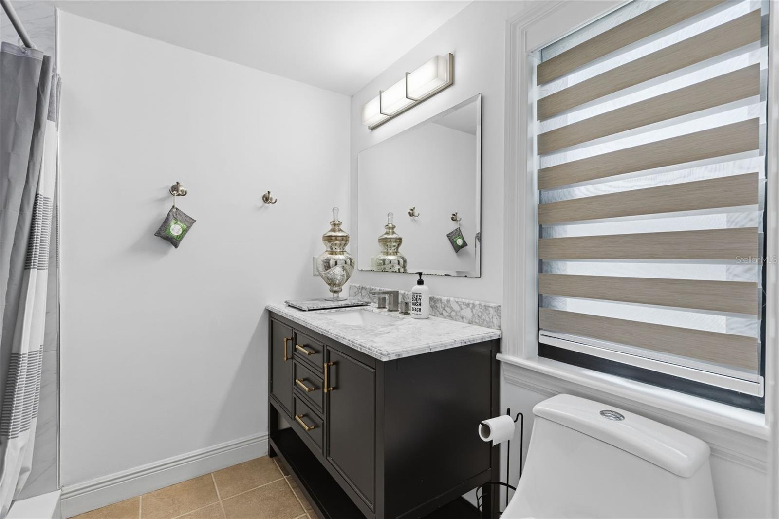 ISLAND HOMES - Residential