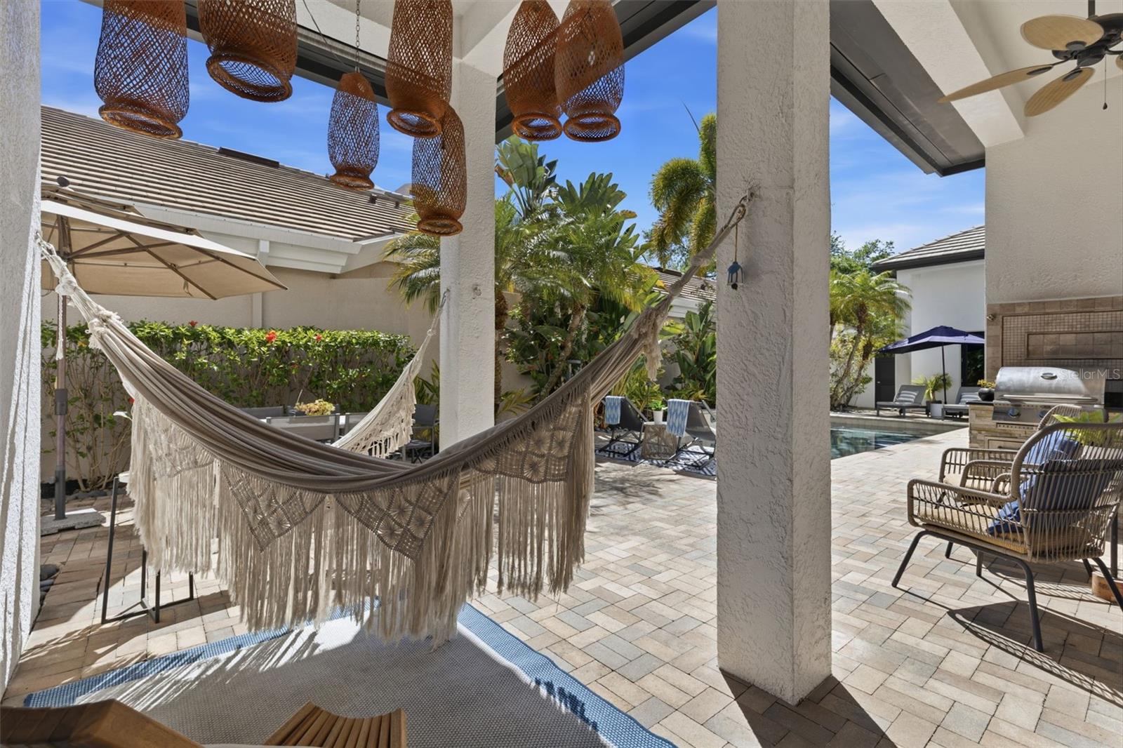 ISLAND HOMES - Residential