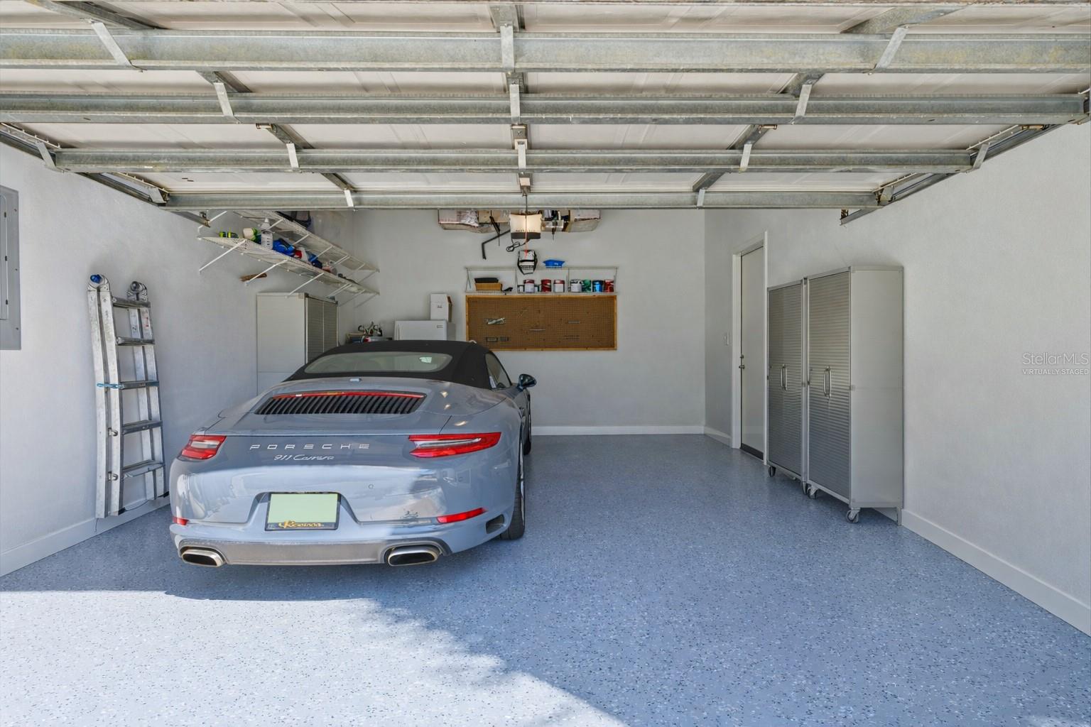 ISLAND HOMES - Residential