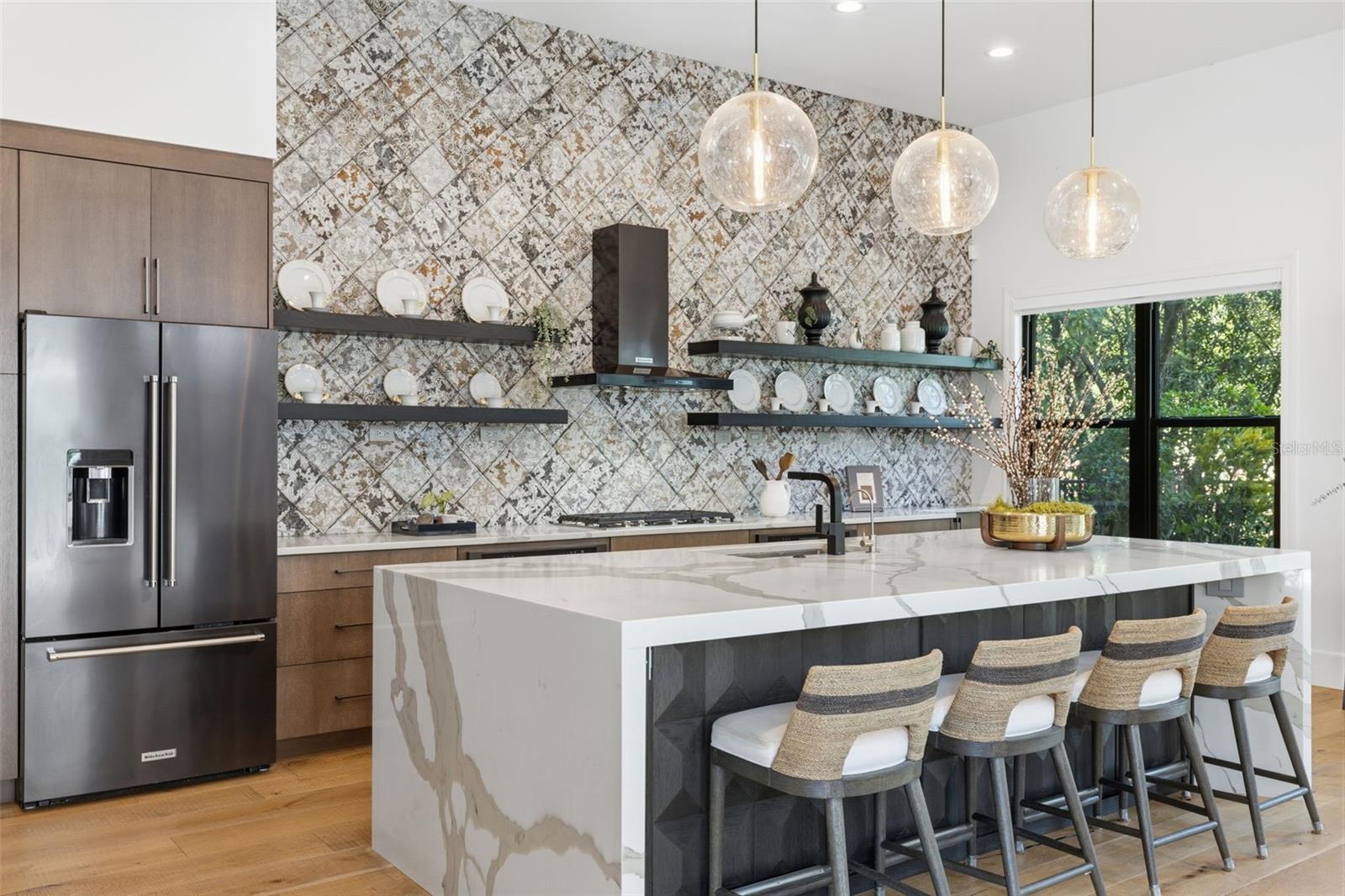 ISLAND HOMES - Residential