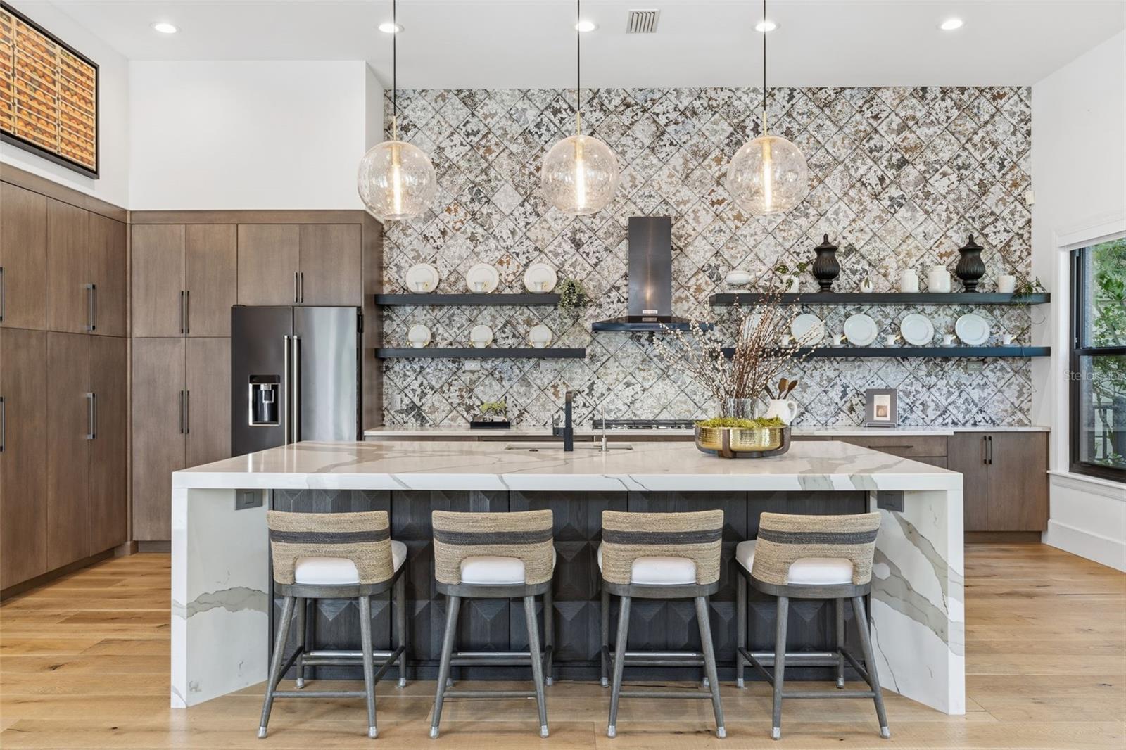 ISLAND HOMES - Residential