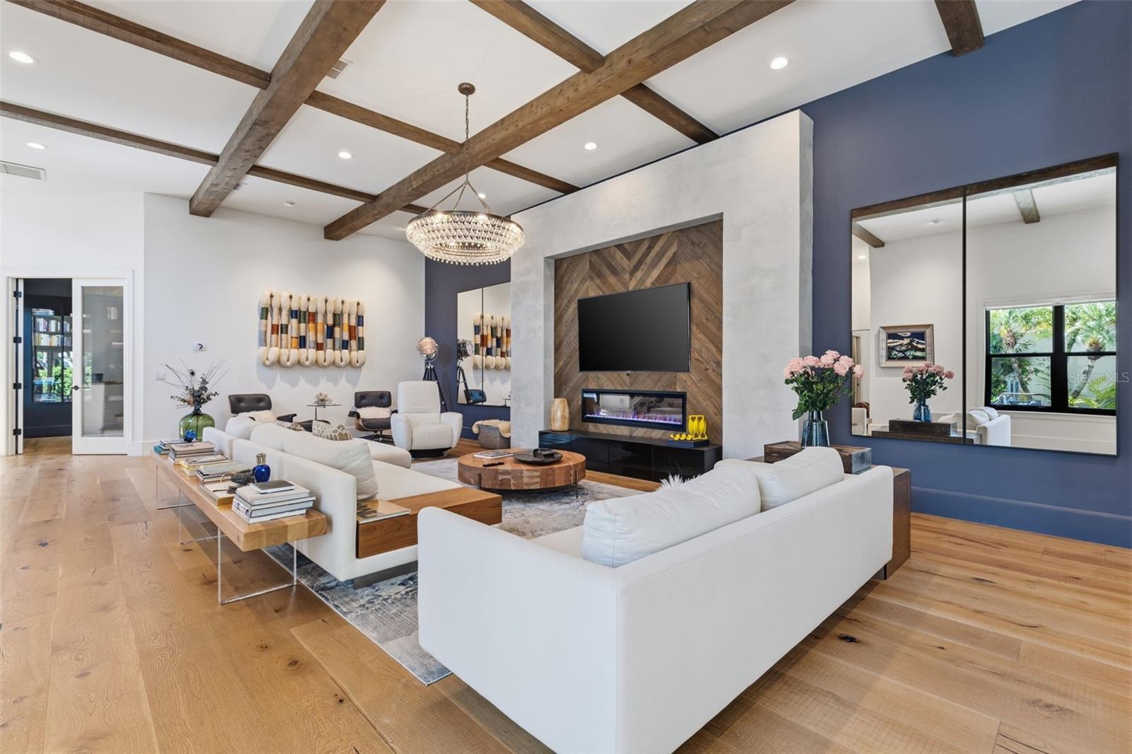 ISLAND HOMES - Residential