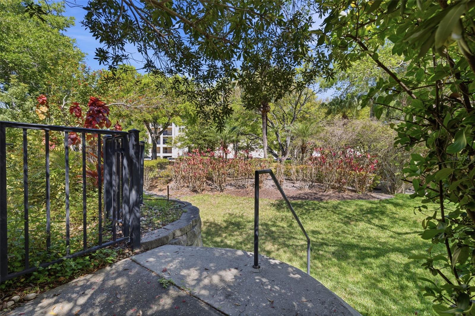 ISLAND HOMES - Residential