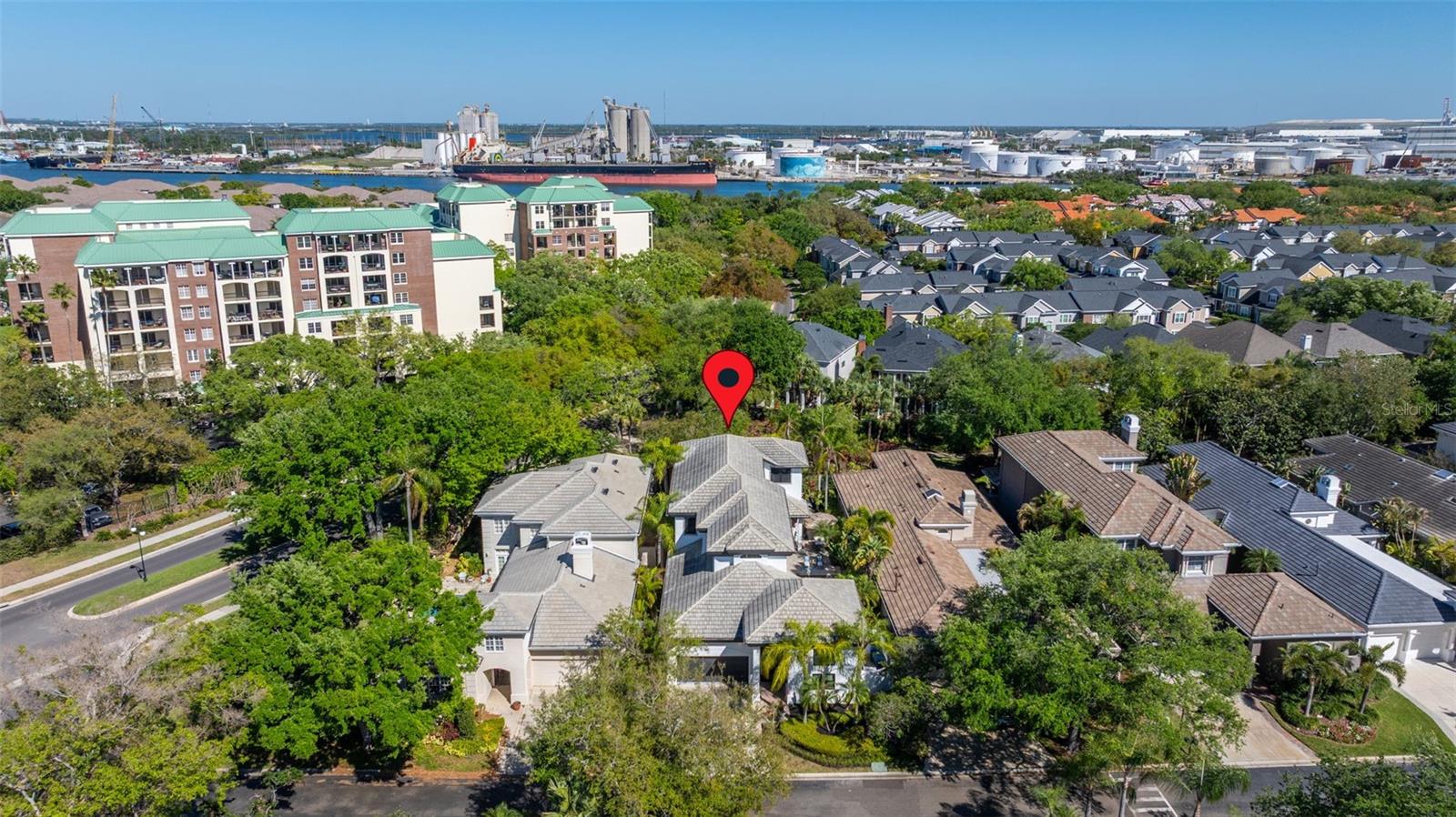 ISLAND HOMES - Residential