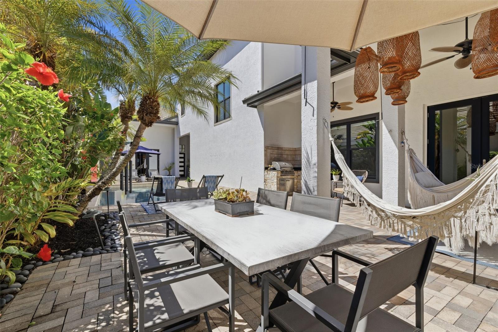 ISLAND HOMES - Residential