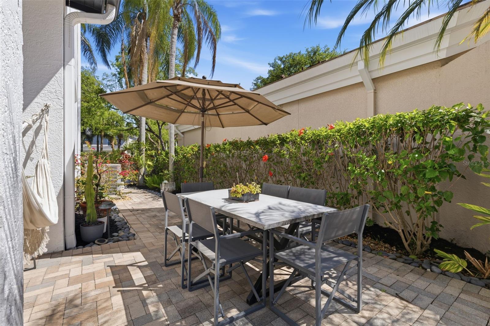 ISLAND HOMES - Residential