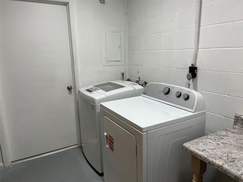 Tiny photo for 5701 SE 2nd Place, Ocala, FL 34480 (MLS # G5106019)