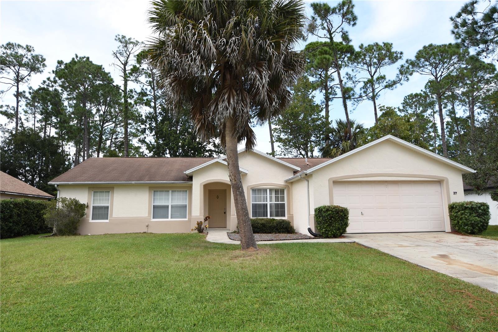 Deposit free living (for qualified renters through Obligo)! Lovely, 4 bedroom, 2 bathroom, 1780 sq ft., 2 car garage. Large family area. Eat-in kitchen featuring: plenty of cabinetry, pantry and breakfast nook. All sized bedrooms are nicely sized. Laundry has a washer/dryer hook up. Spacious master bedroom. Master bath has his and her sinks, garden tub and walk-in shower. Open patio has a large backyard. Nearby: walking and biking paths, shopping, dining and just minutes to the beach! Call now to schedule your private showing!
Learn more about the benefits of deposit-free living here:
See the Obligo brochure https://depositfree.myobligo.com/hubfs/Partner%20Resource%20Center%20(Obligo%20x%20Buildium)/Tenant%20Brochure.pdf