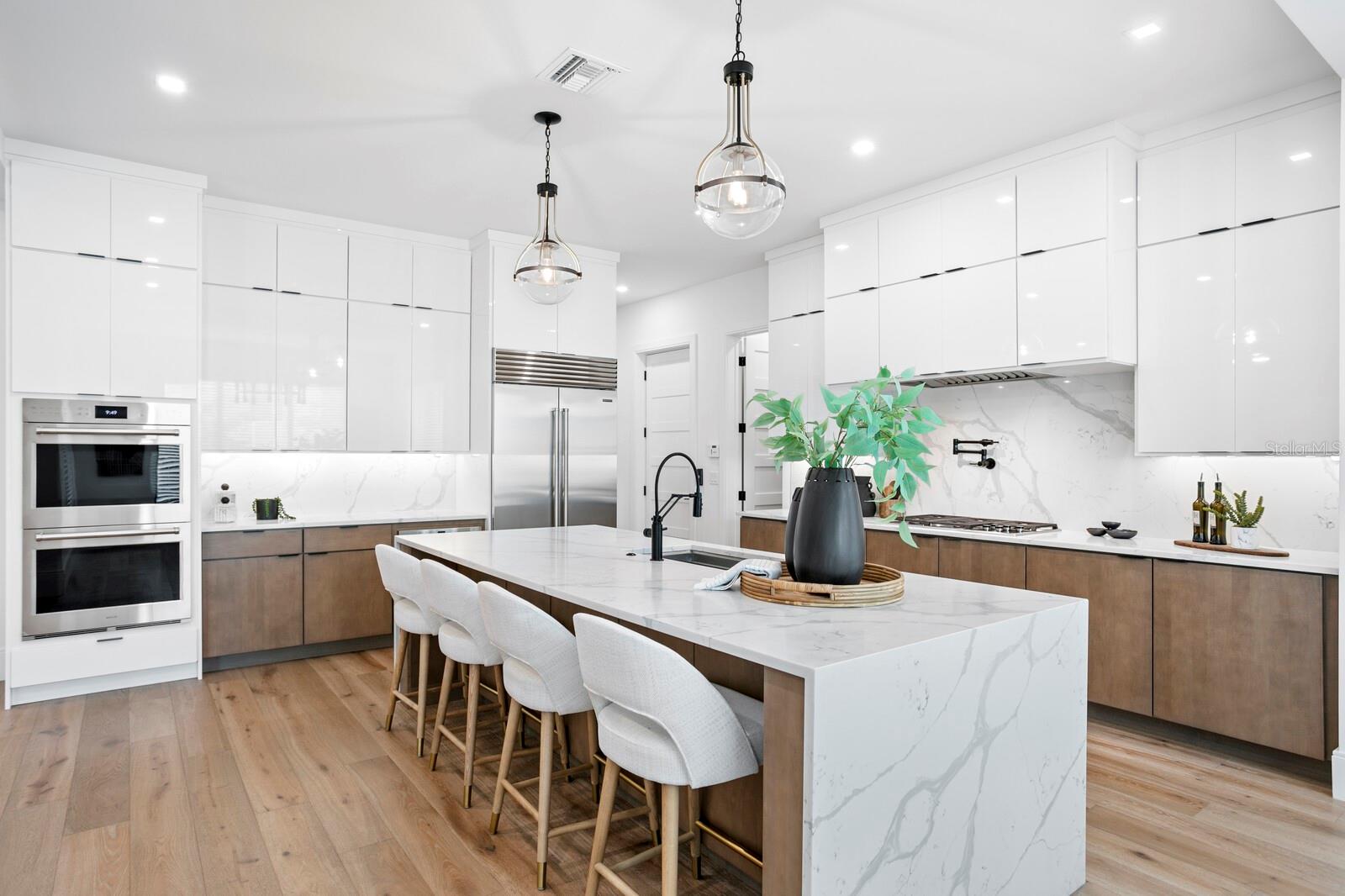 SUNSET PARK - Residential