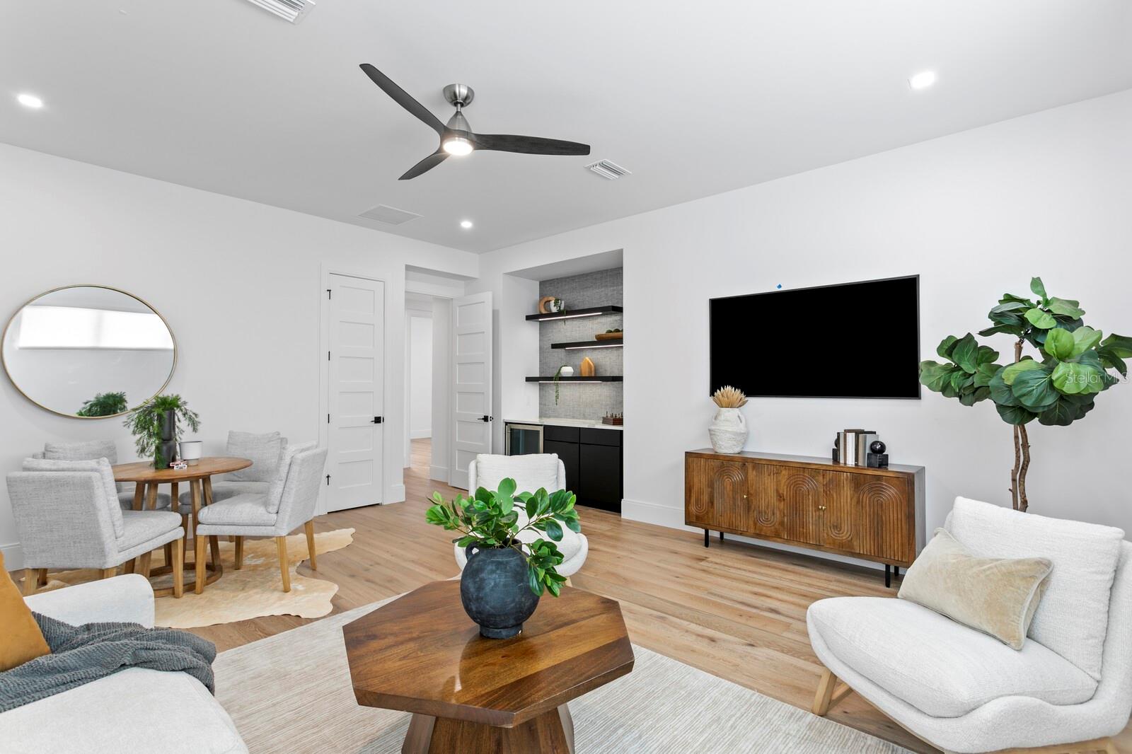 SUNSET PARK - Residential