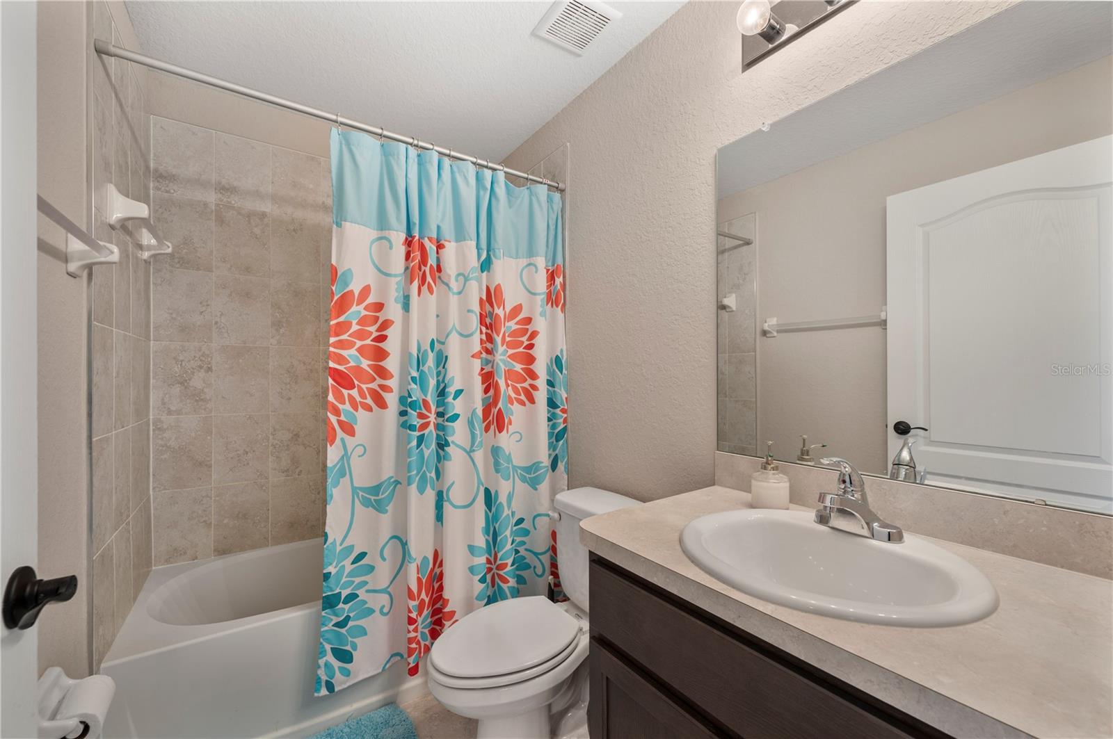 CREEKS XING EAST - Residential