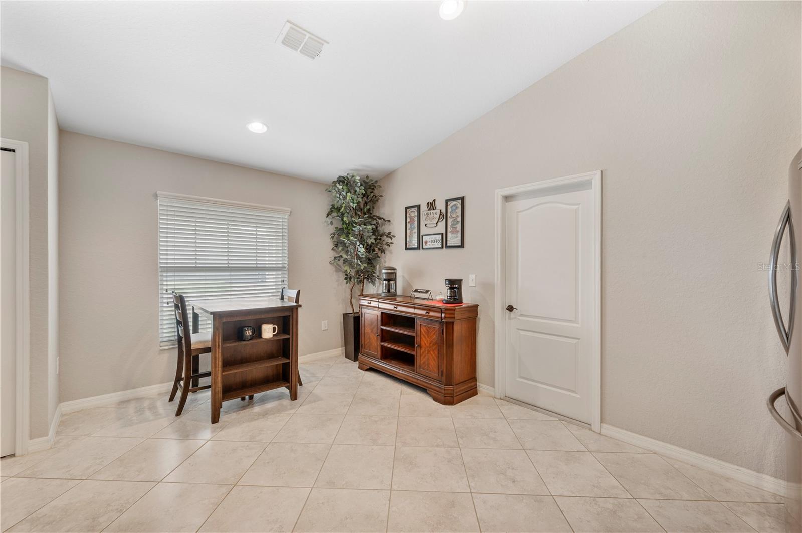 CREEKS XING EAST - Residential